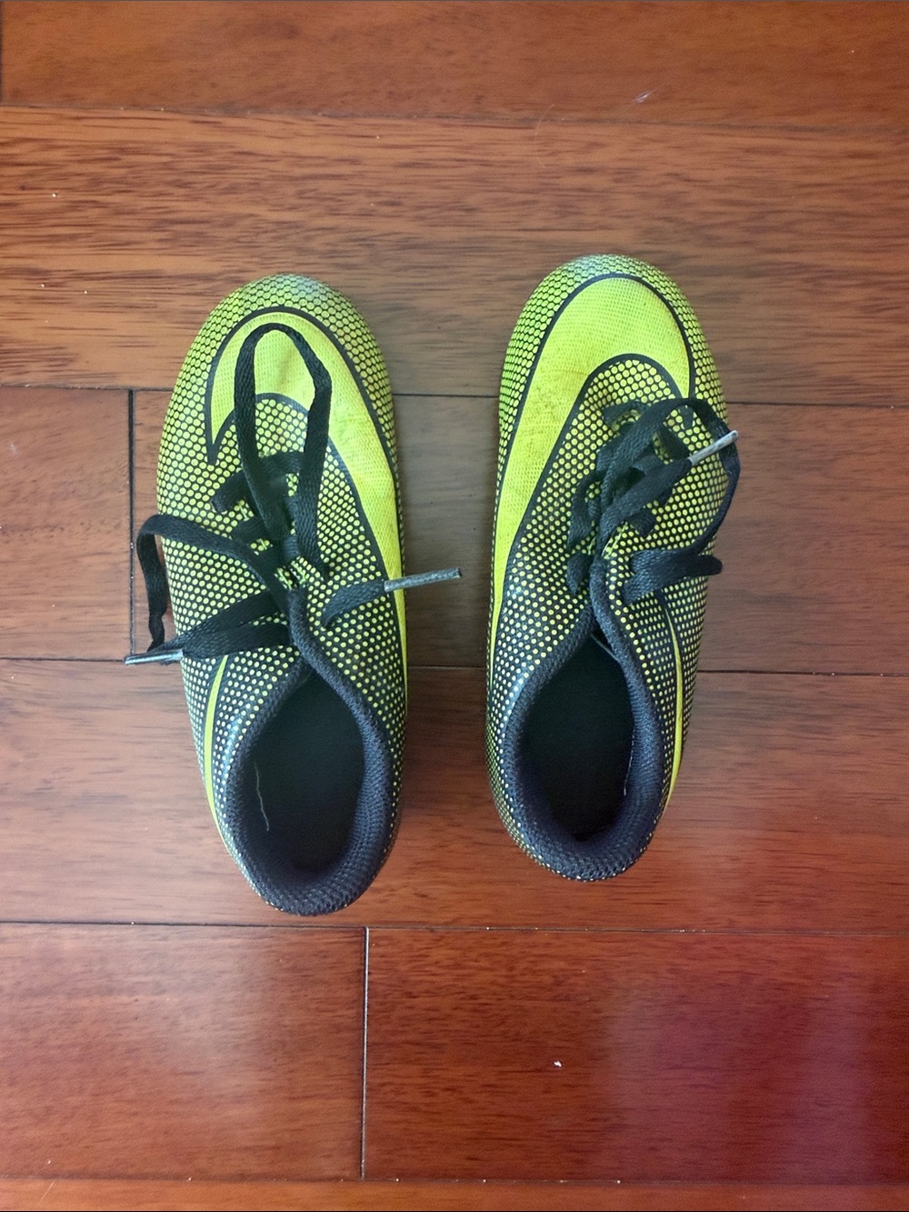 Nike Kids Yellow and Black Soccer Sneakers